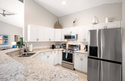 Central Naples House | Tivoli Serenity | Modern Salt Pool Villa with Water View! King Beds!