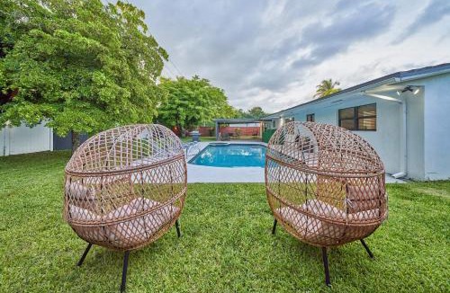 North Miami Beach Villa | Top Location Villa at Highland Lakes Blvd BY THE GLAMHOMES