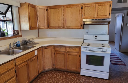 Truth or Consequences House | Top of the Hill Guest House - Cozy home near City Golf Course - Pet Friendly!