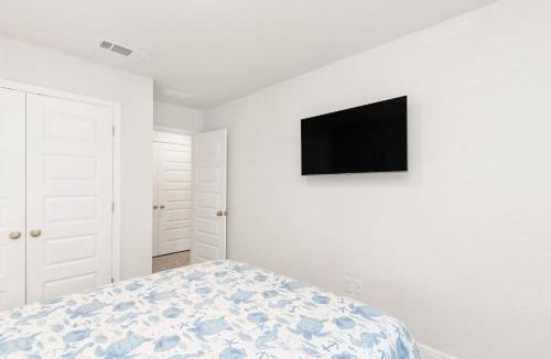 Wright House | Tortuga Cove 1028 Sleeps 11, Free Activities Included!