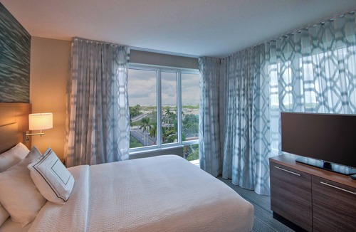 Flagami Hotel | TownePlace Suites by Marriott Miami Airport