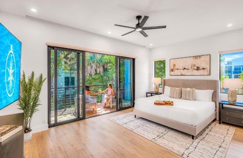 Harbordale House | Townhouse Heated Pool Centrally Located Malibu Key Two