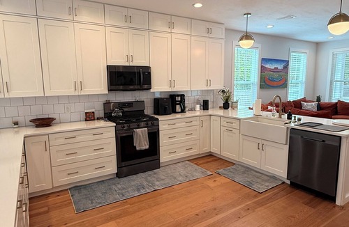 Duckpond House | Tranquil 2-bedroom house in walkable Gainesville neighborhood