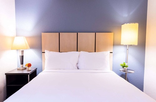 Baymeadows Resort | Tranquil Haven: Relaxing Suites with All the Comforts