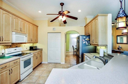 North Port House | Tranquil lakefront pool home in North Port - Rod And Reel