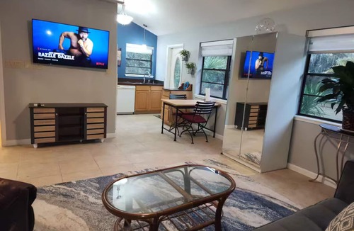 Inverness Apartment | Tranquil Studio with beautiful salt water pool