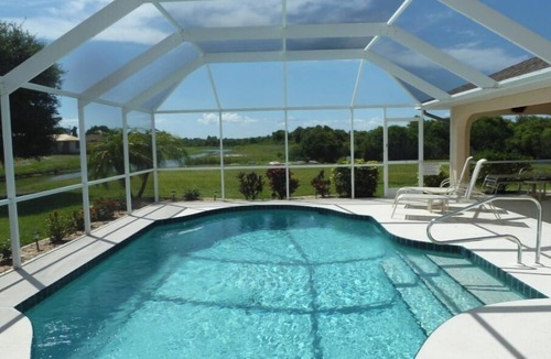 Pine Valley Villa | Tranquility: Sun, Serenity & Space – 4BR/3BA Pool Retreat for 6 in Rotonda West