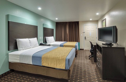Fort Worth Hotel | Travel on a Budget: Room w/ Kitchenette Free Breakfast, Free Wi-Fi