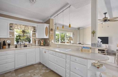 Villa Primera House | Tropical Beach House 2 blocks to Gulf and 1 block to Sound