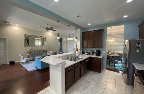 Trafalgar House | Tropical gated community lake front house Sandoval Cape Coral Pet Friendly.
