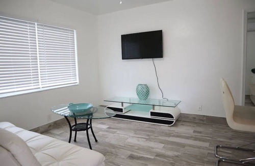 Palm Beach Shores Apartment | Tropical Gem in the Heart of Singer Island