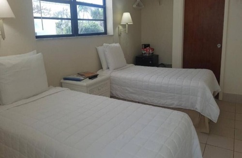 Little Torch Key Hotel | Tropical Getaway w/Pool | 0.3 mi to Kiki's Sandbar | Breakfast Included