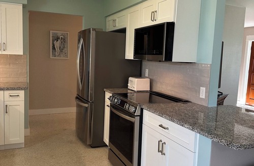 Clintwood Acres House | Tropical Home located in the Quaint Coastal Town of Englewood