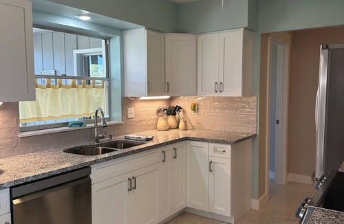 Clintwood Acres House | Tropical Home located in the Quaint Coastal Town of Englewood