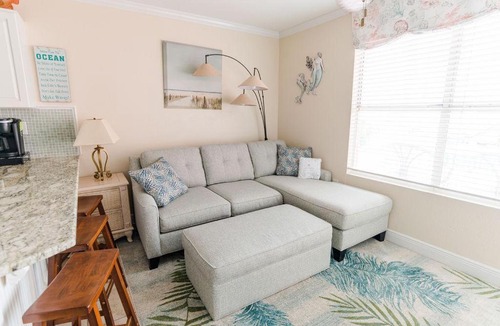 Fort Walton Beach House | Tropical Isle 206