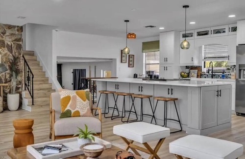 Seminole House | Tropical Oasis, 5 Mins to Beach