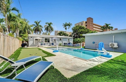 Hallandale Beach House | Tropical Oasis, Pool, Mini-Golf & Guest House