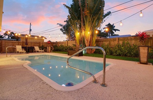 Hunt Club House | Tropical Pool and Hot Tub House