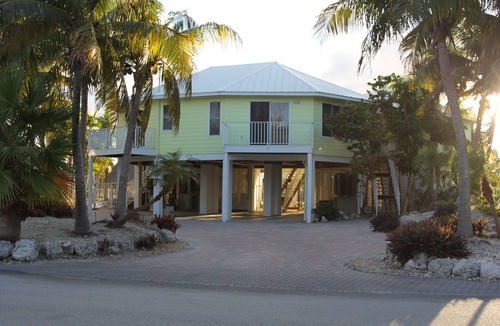 Marathon House | Tropical Pool Home - Tiki Hut & 60' Dock