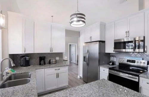 Marco Island House | Tropical Vacation Home Marco Island Florida - Close to Beaches-Pet Friendly-POOL