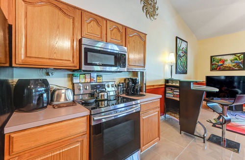 Bonita Springs House | Tropical Vibes! Riverfront Bonita Springs Hideaway