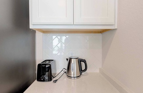 Troy Apartment | Troy Gem Stylish & Central Stay