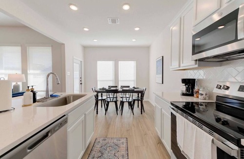 Troy Apartment | Troy Gem Stylish & Central Stay