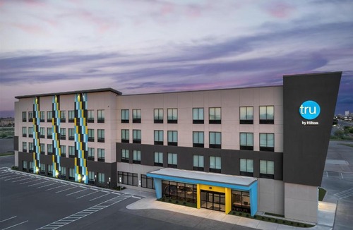 Midland Hotel | Tru By Hilton Midland East