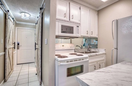 Panama City Beach Condo | 🏖️ True Beachfront Studio | FREE Beach Chairs | Early 3PM Check-In