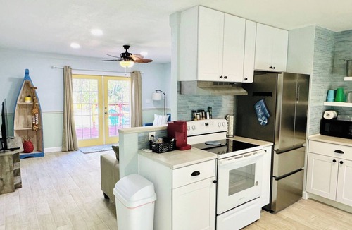 Crystal River House | Turtle House-waterfront/boatslip/kayaks for 6/firepit/poles/grill