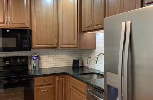 Caloosahatchee House | Twin House shared Volleyball pool 3 King bedrooms, 2 sofa sleepes 8
