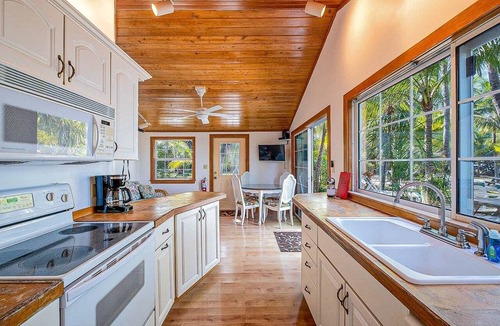 Tavernier House | Two Authentic Conch Houses with Private Beach on FL BAY