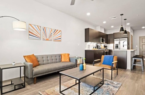 La Buena Vida Apartment | TWO Modern Westgate CozySuites by stadium w/pool!