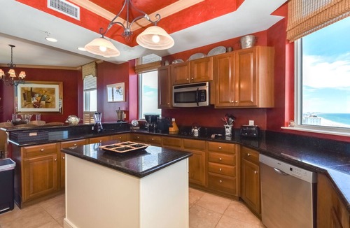 Destin Condo | Two-story beachfront penthouse w/extra-large balcony! 🌅