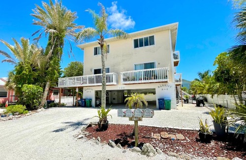 Bradenton Beach House | Two story condo with ocean on one side and bay on other only steps away