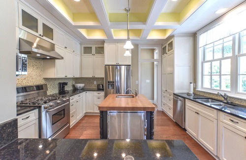 Bay Esplanade House | Ultimate Island Getaway - Monthly Beach Rental ➠ 760 Bay Esplanade