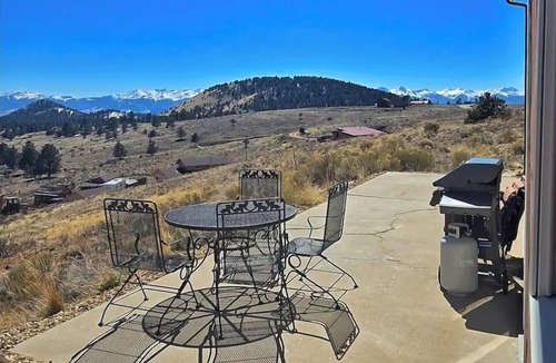 Westcliffe House | Unbelievable star gazing, awesome views. Great place for social distancing 😷