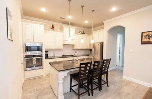 Irving House | Under new management :Luxury home :Irving/Las Colinas/DFW Airport