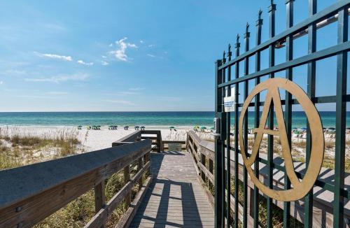 Avalon Beach Estates House | Under the Tuscan Sun by Newman-Dailey