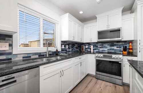 Downtown Branson Cabin | UNIQUE CONTAINER HOME/Branson Landing/Trolley Stop/Gazebo