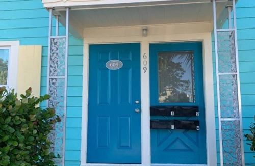 Mango Groves Apartment | Unit #1 - 2 blocks to Downtown Lake Worth Beach