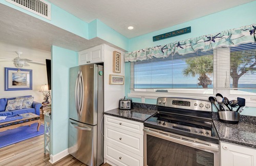 Longboat Key Condo | Unit #217 Sand Cay Beach Resort Gulf Front