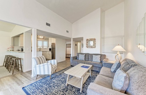 Longboat Key Condo | Unit #311 Sand Cay Beach Resort Pool View