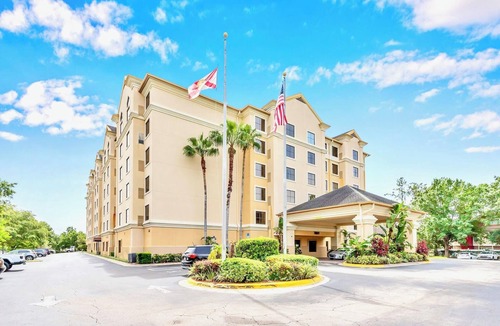 Florida Central Atlantic Coast Apartment | Universal Studio Condo w Pool and Hot Tub