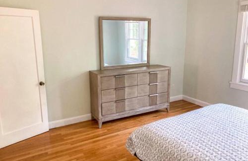 Duckpond House | University House - 8 Bedrooms Walk to UF/Stadium