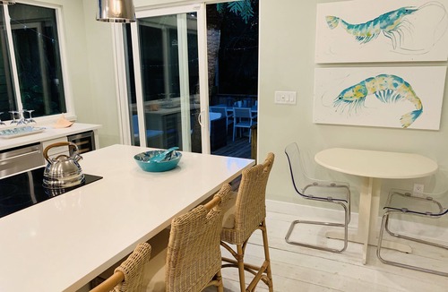 Summerplace House | Unwind at our beautifull dog friendly beach with private access!