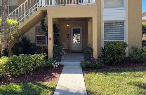Imperial Golf Estates Condo | Update and Immaculate, 2 beds 2 baths end unit. On Imperial Golf Course