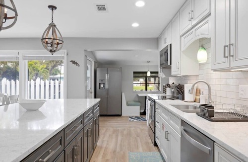 Cocoa Isles House | Updated Waterfront Pool Home with Putting Green