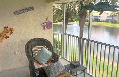 Willoughby Acres Condo | Upper level, end unit condo, 2+/2/0, near I-75 and Seed-To-Table.