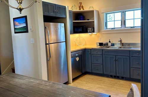 Westcliffe Hotel | Upscale 2BR Mountain Retreat